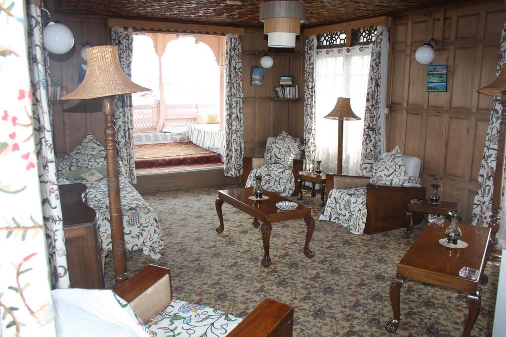 Akbar Group Of Heritage Houseboats Nagin Bagh Exterior foto