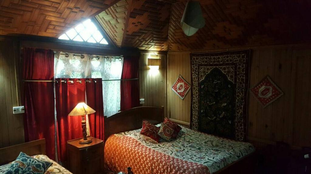 Akbar Group Of Heritage Houseboats Nagin Bagh Exterior foto