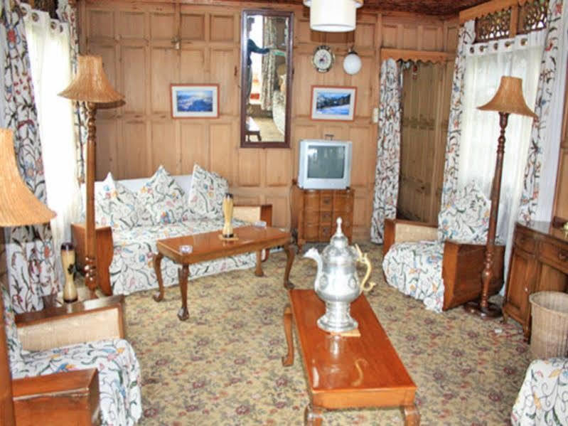 Akbar Group Of Heritage Houseboats Nagin Bagh Exterior foto