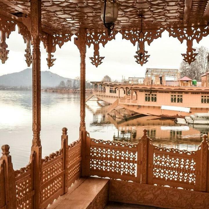 Akbar Group Of Heritage Houseboats Nagin Bagh Exterior foto