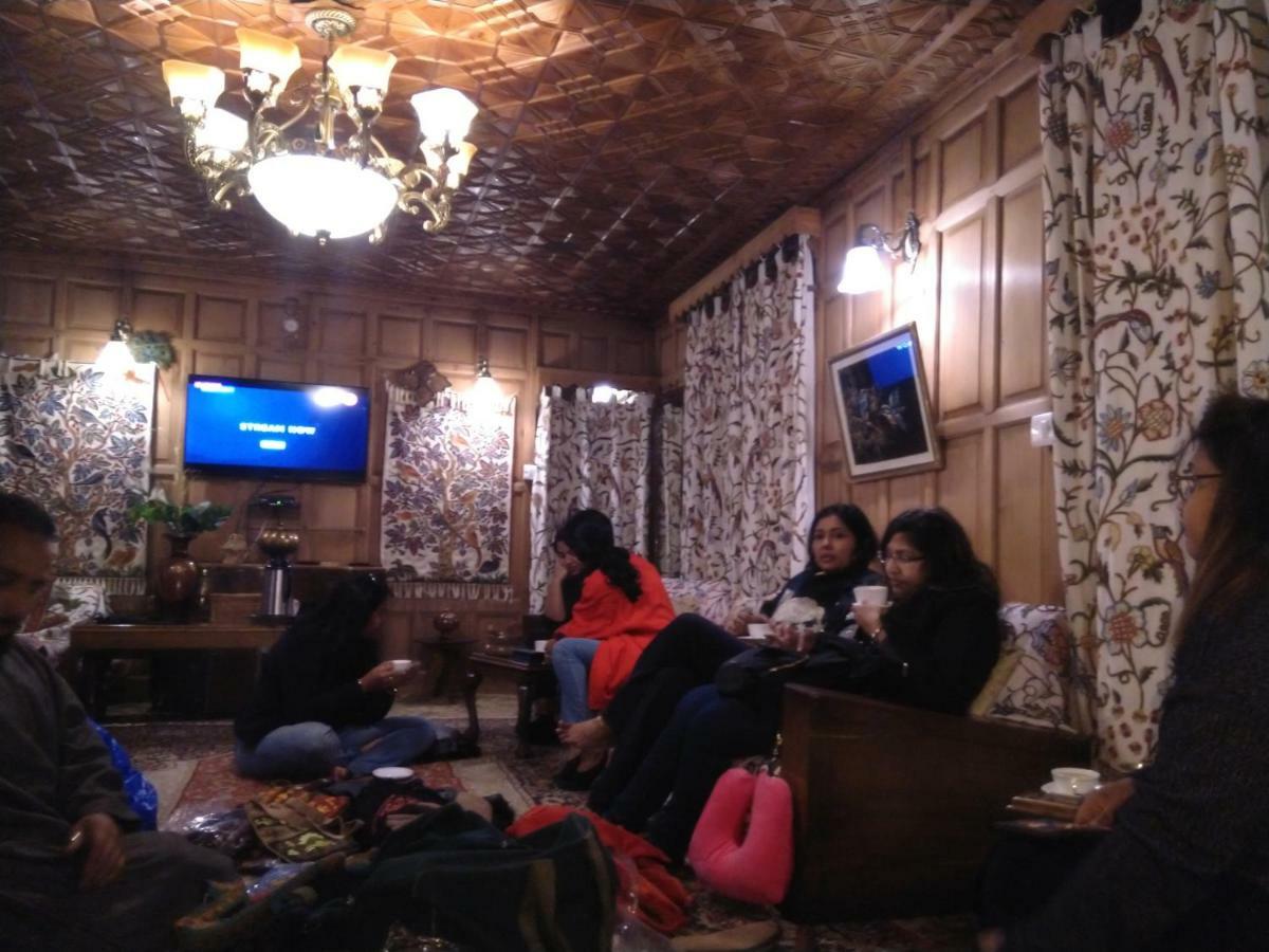 Akbar Group Of Heritage Houseboats Nagin Bagh Exterior foto